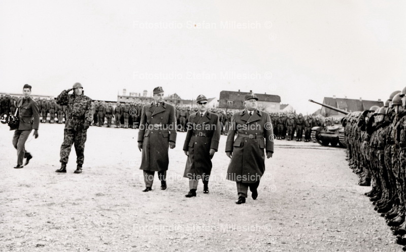 248 e BH 7 Garnisonparade