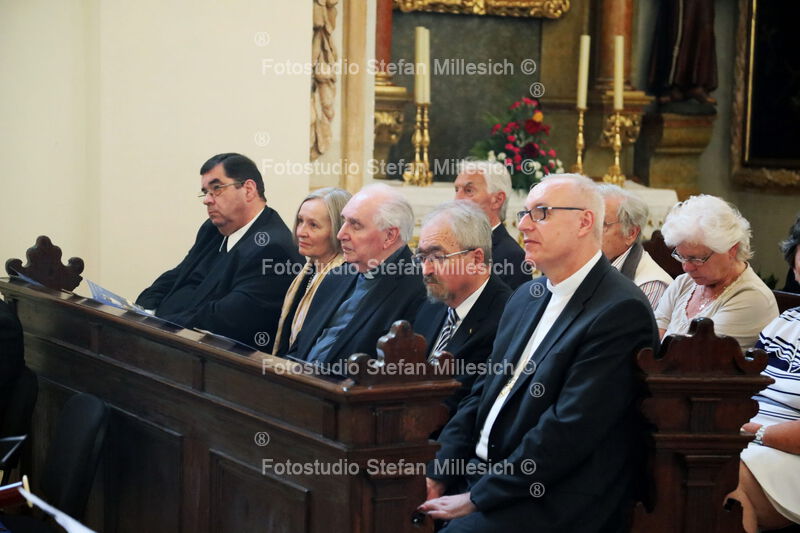 B 027