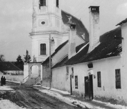 1942 Kirchenplatz BEARB RötzerBd1 1