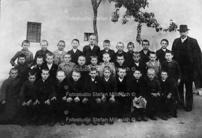 20200803 140834 -2975 - 08 32 Hahnenkamp Dr Schule 1919 - HHans