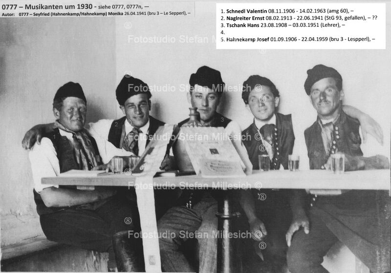 A10c 1930 Musikanten