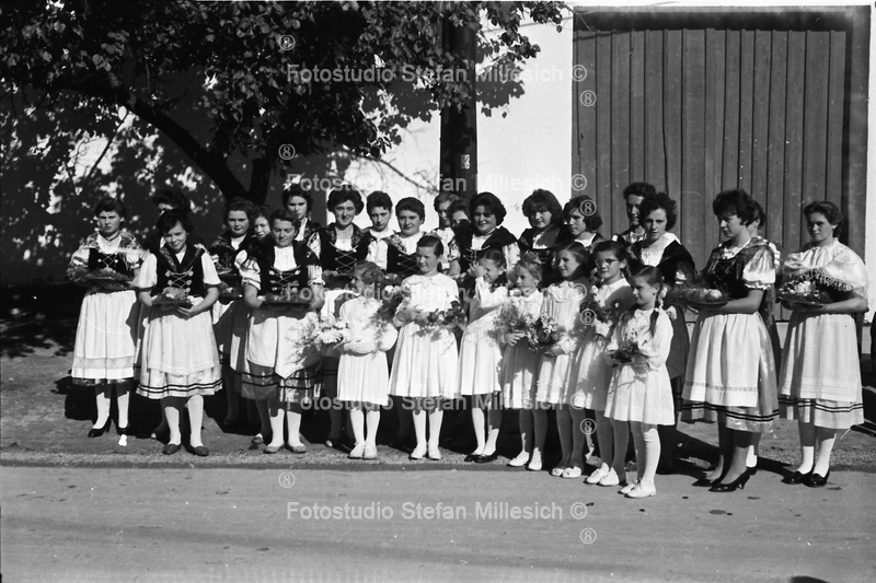 St.Georgen Erntedank 1960a